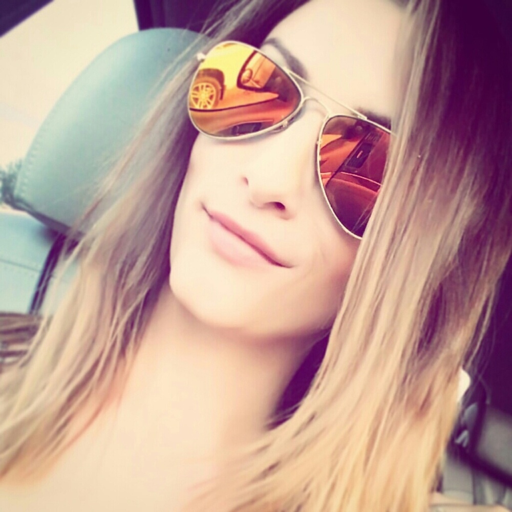 Meet your Posher, Tiffany